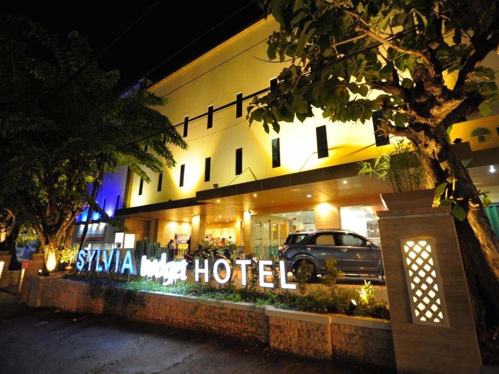 sylvia hotel budget