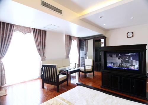 lakeside 2 hotel nam dinh