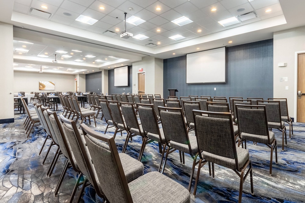 fairfield inn and suites by marriott dallas arlington south