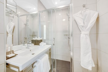 villa eiffel mademoiselle