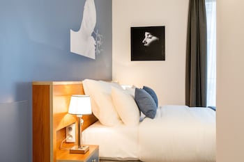 villa eiffel mademoiselle