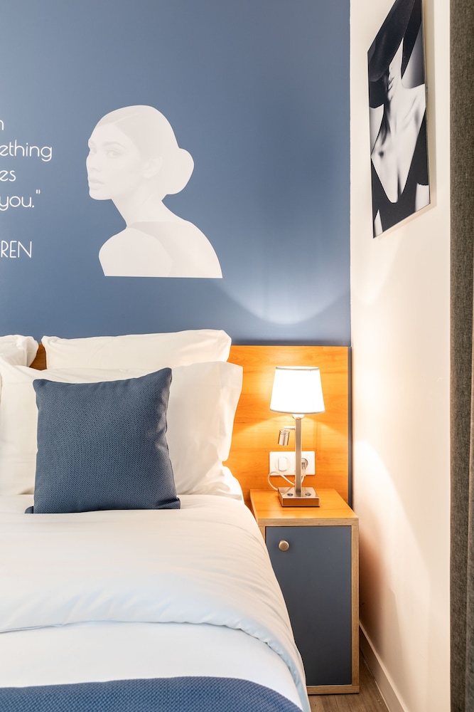 villa eiffel mademoiselle