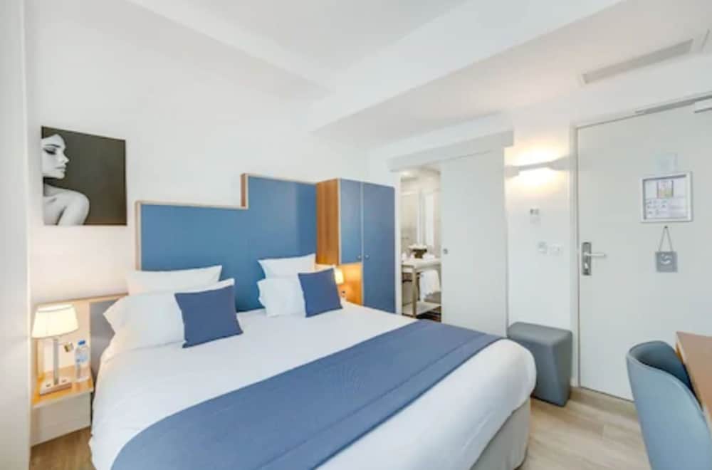 villa eiffel mademoiselle