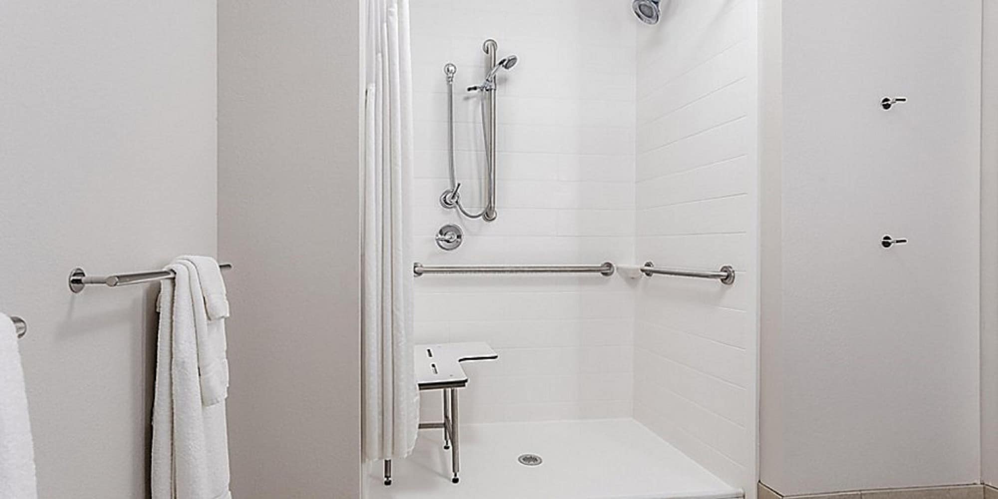 holiday inn express and suites brighton an ihg hotel