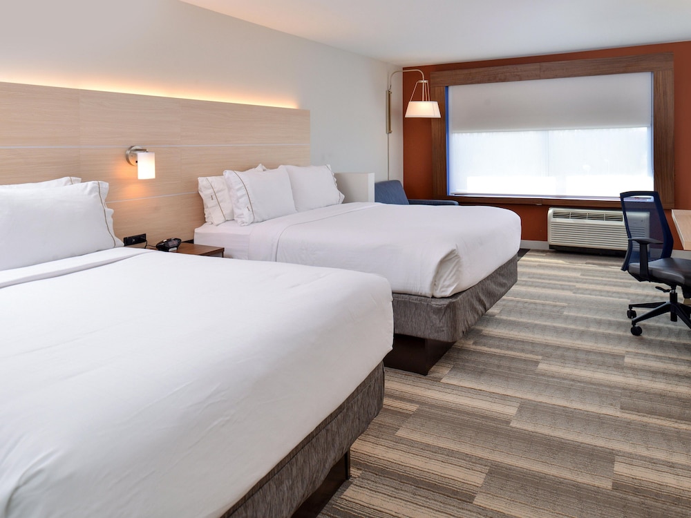 holiday inn express and suites brighton an ihg hotel