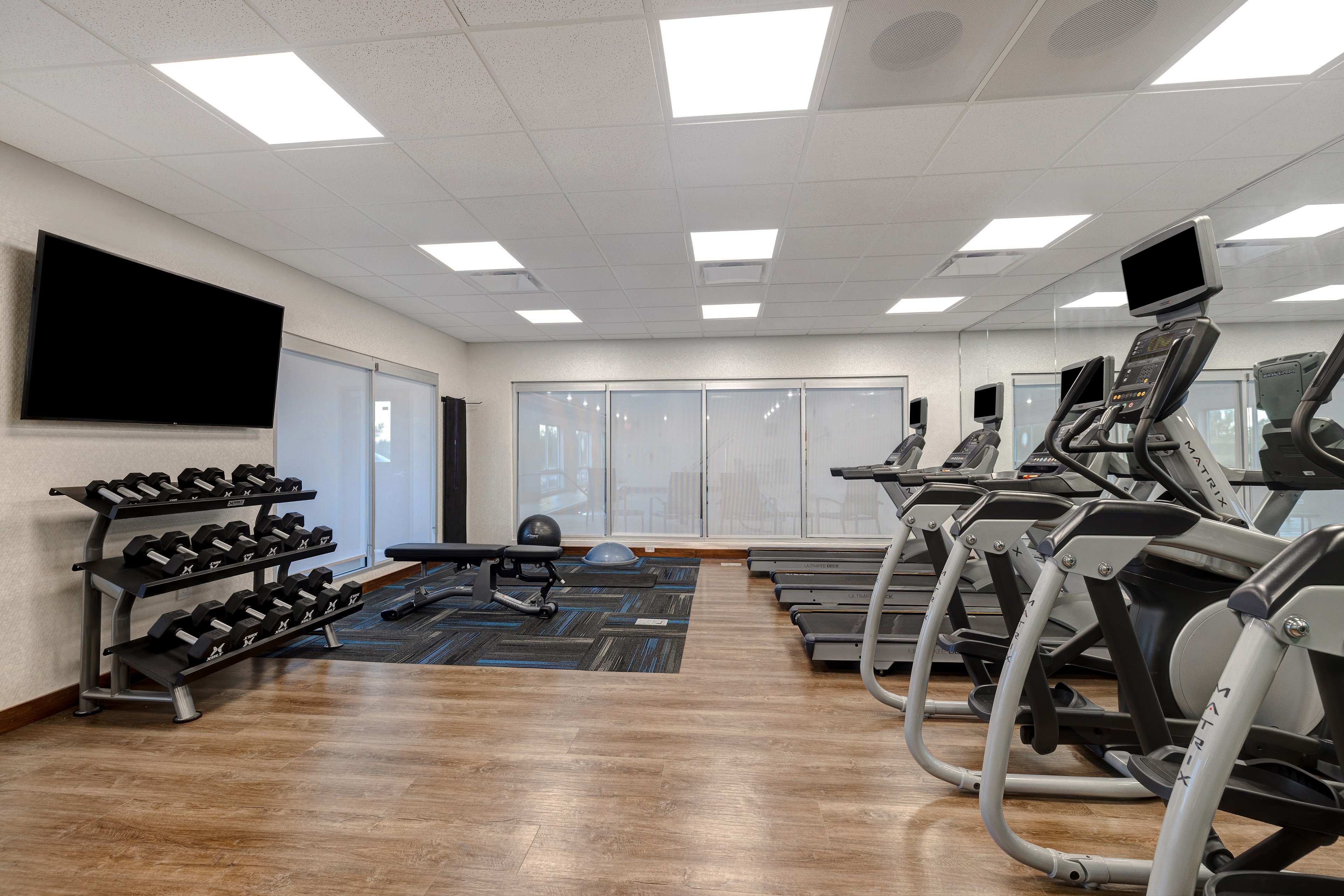 holiday inn express and suites brighton an ihg hotel
