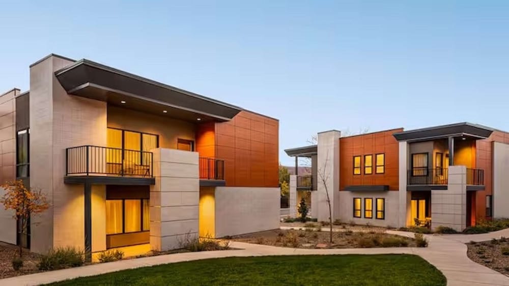 hoodoo moab curio collection by hilton