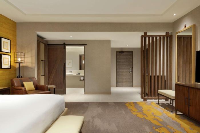 hoodoo moab curio collection by hilton