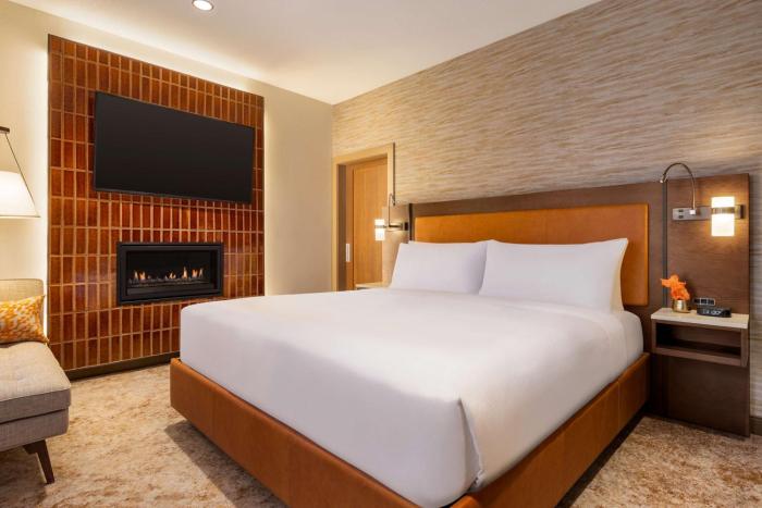 hoodoo moab curio collection by hilton