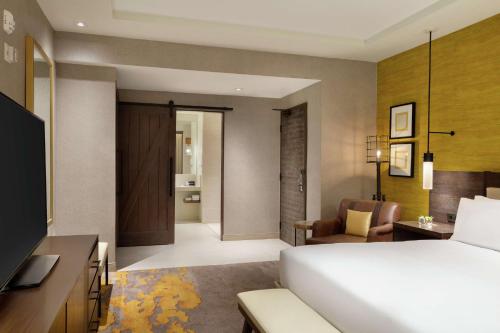 hoodoo moab curio collection by hilton