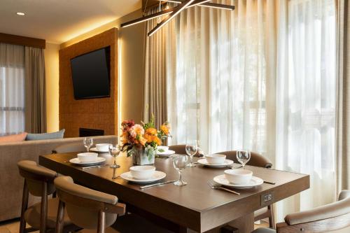 hoodoo moab curio collection by hilton