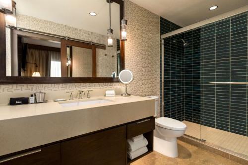 hoodoo moab curio collection by hilton