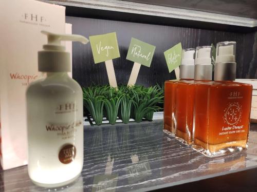 hoodoo moab curio collection by hilton