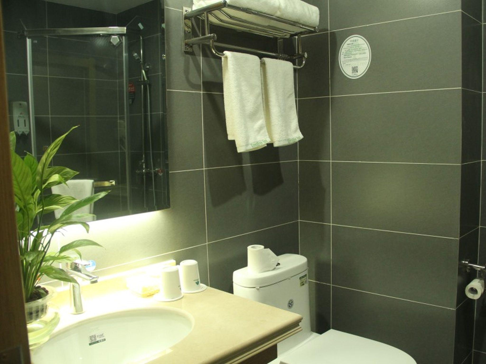 greentree inn lvliang xiaoyi city fuqian street ho