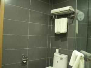 greentree inn lvliang xiaoyi city fuqian street ho