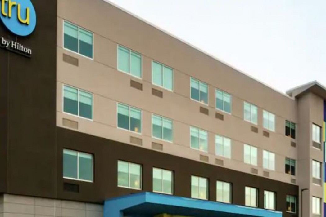 tru by hilton staunton