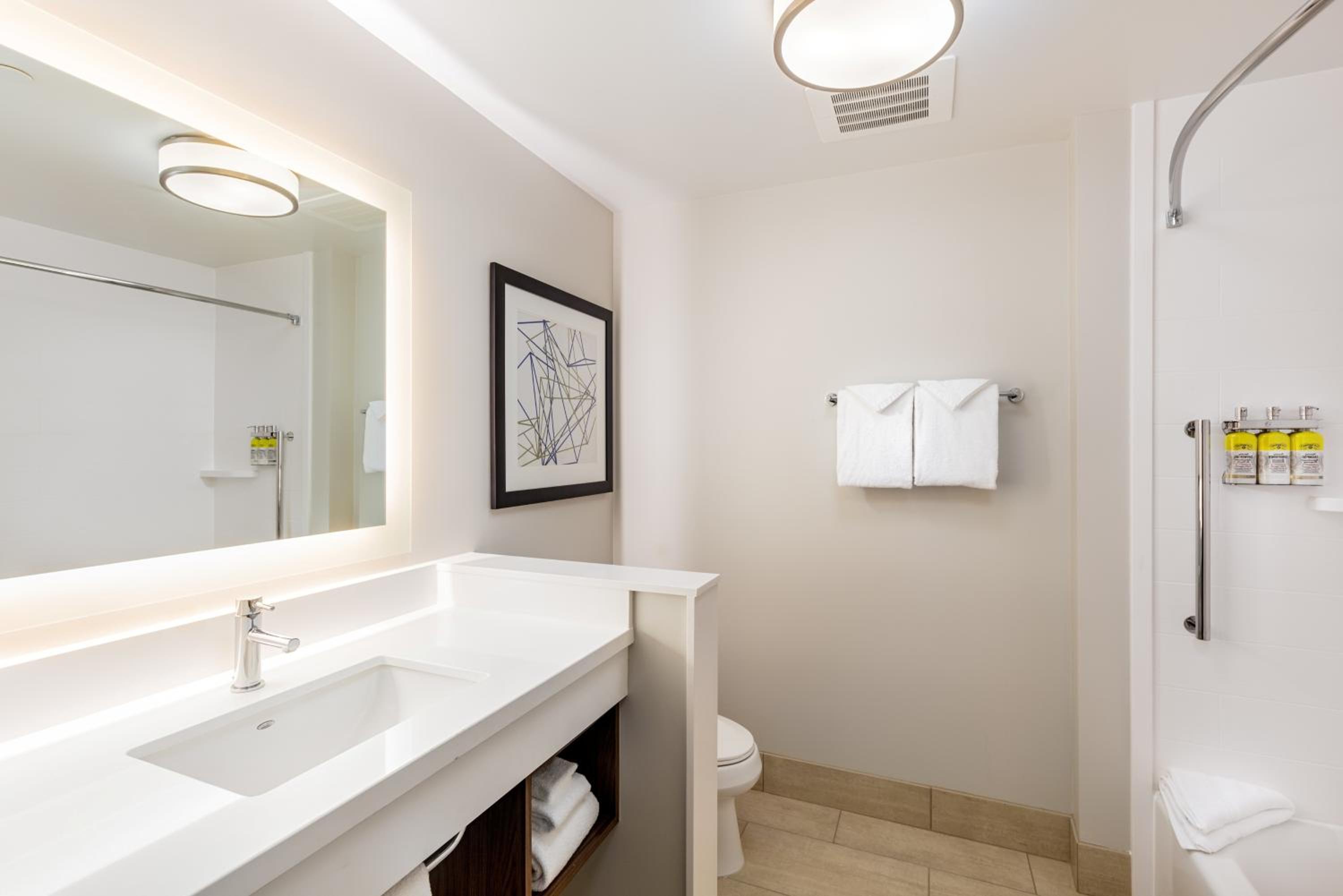 holiday inn express and suites moreno valley riversi
