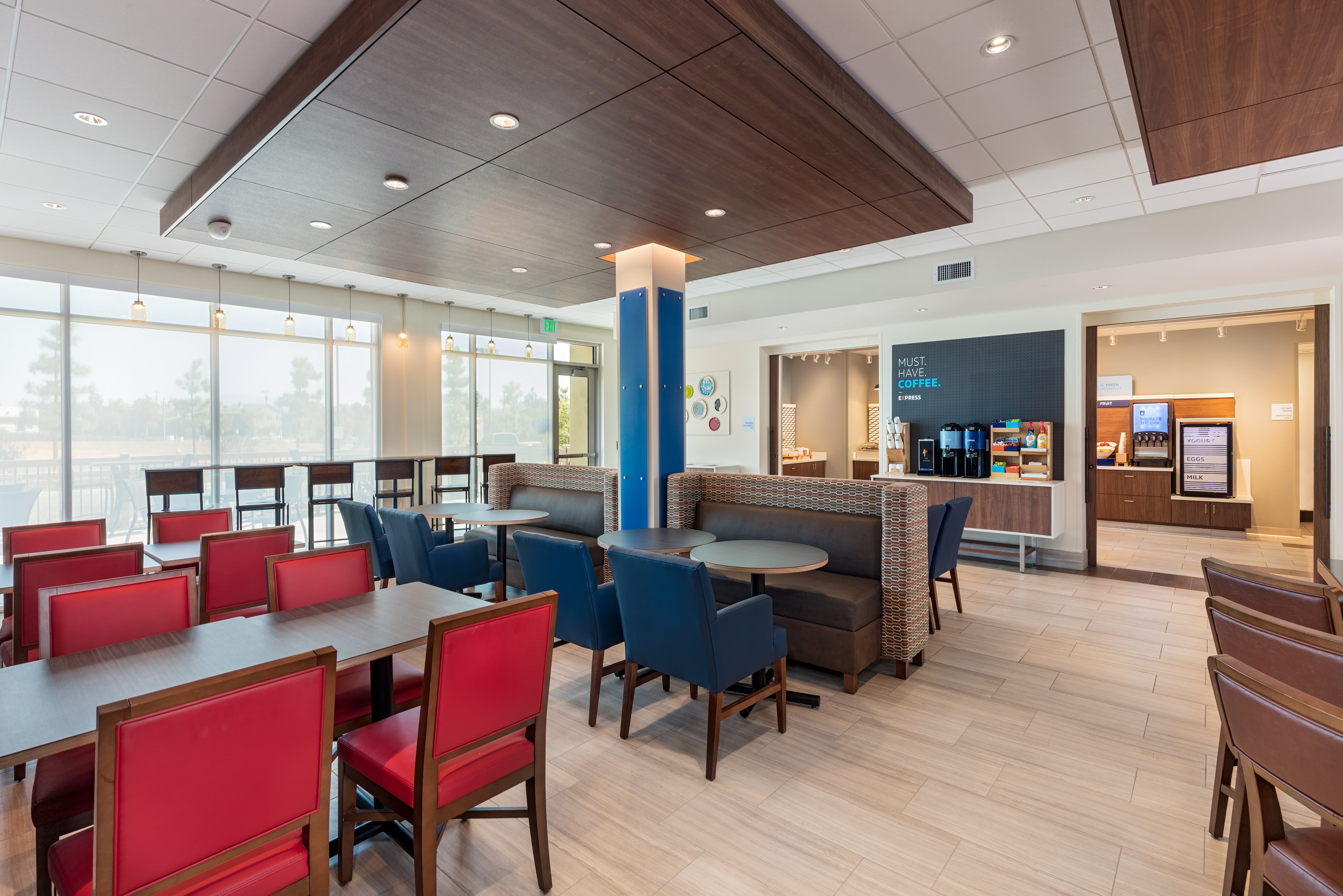 holiday inn express and suites moreno valley riversi