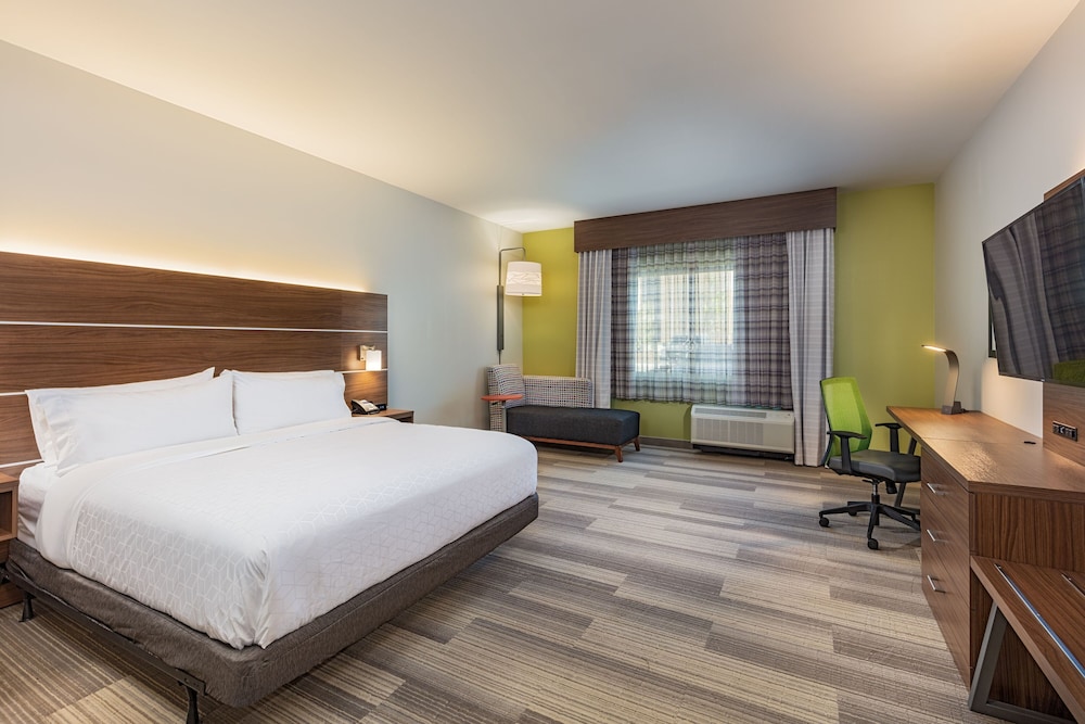 holiday inn express and suites moreno valley riversi