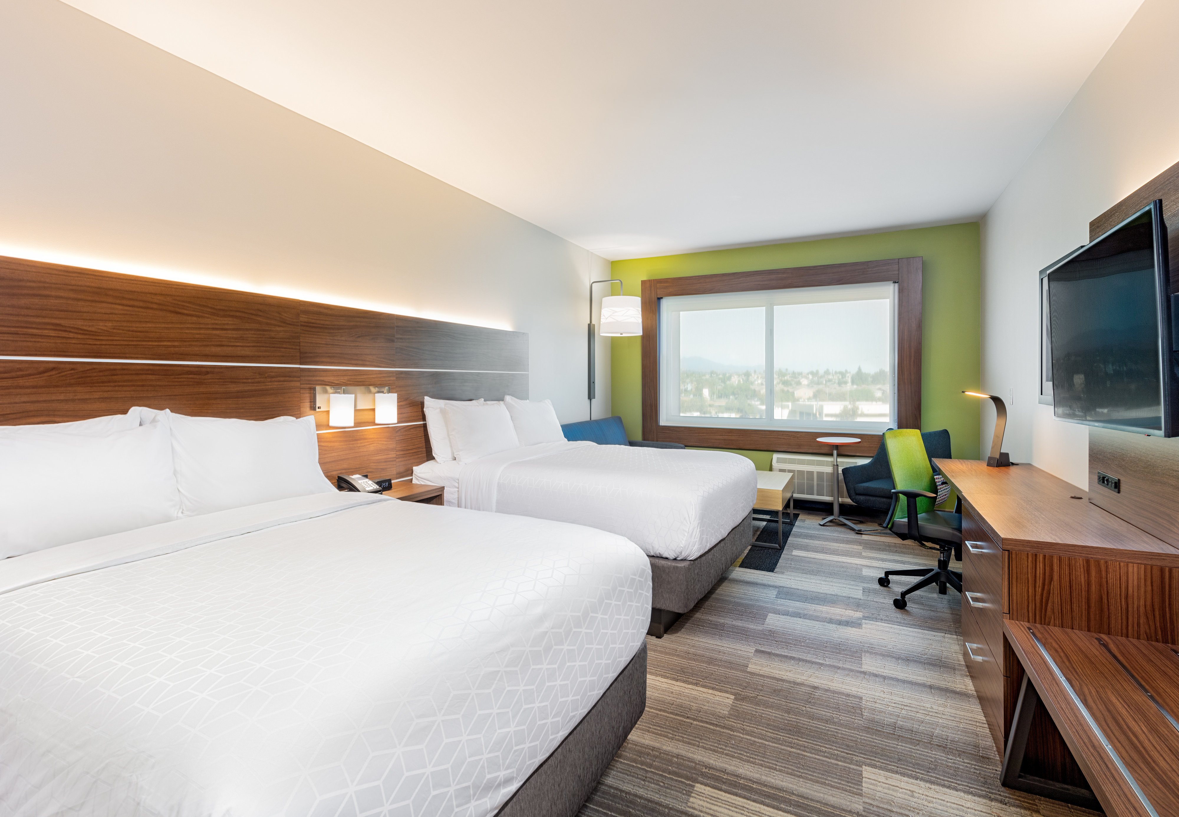 holiday inn express and suites moreno valley riversi