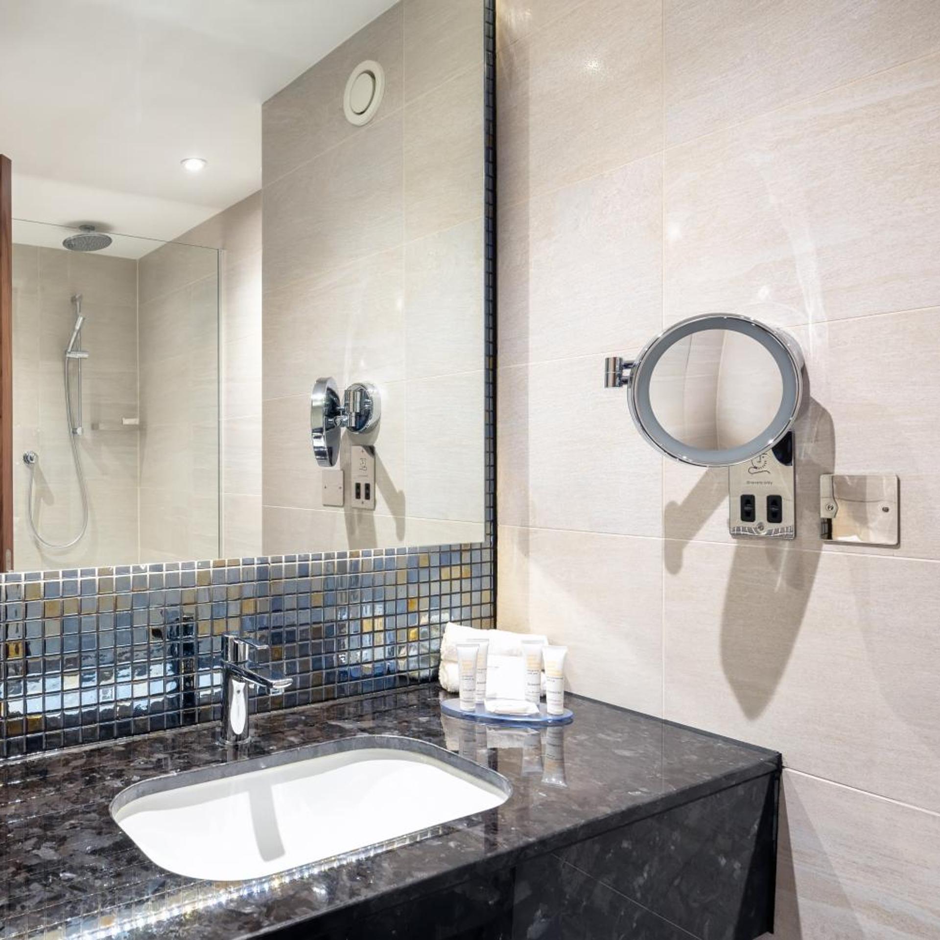 crowne plaza london heathrow t4 an ihg hotel