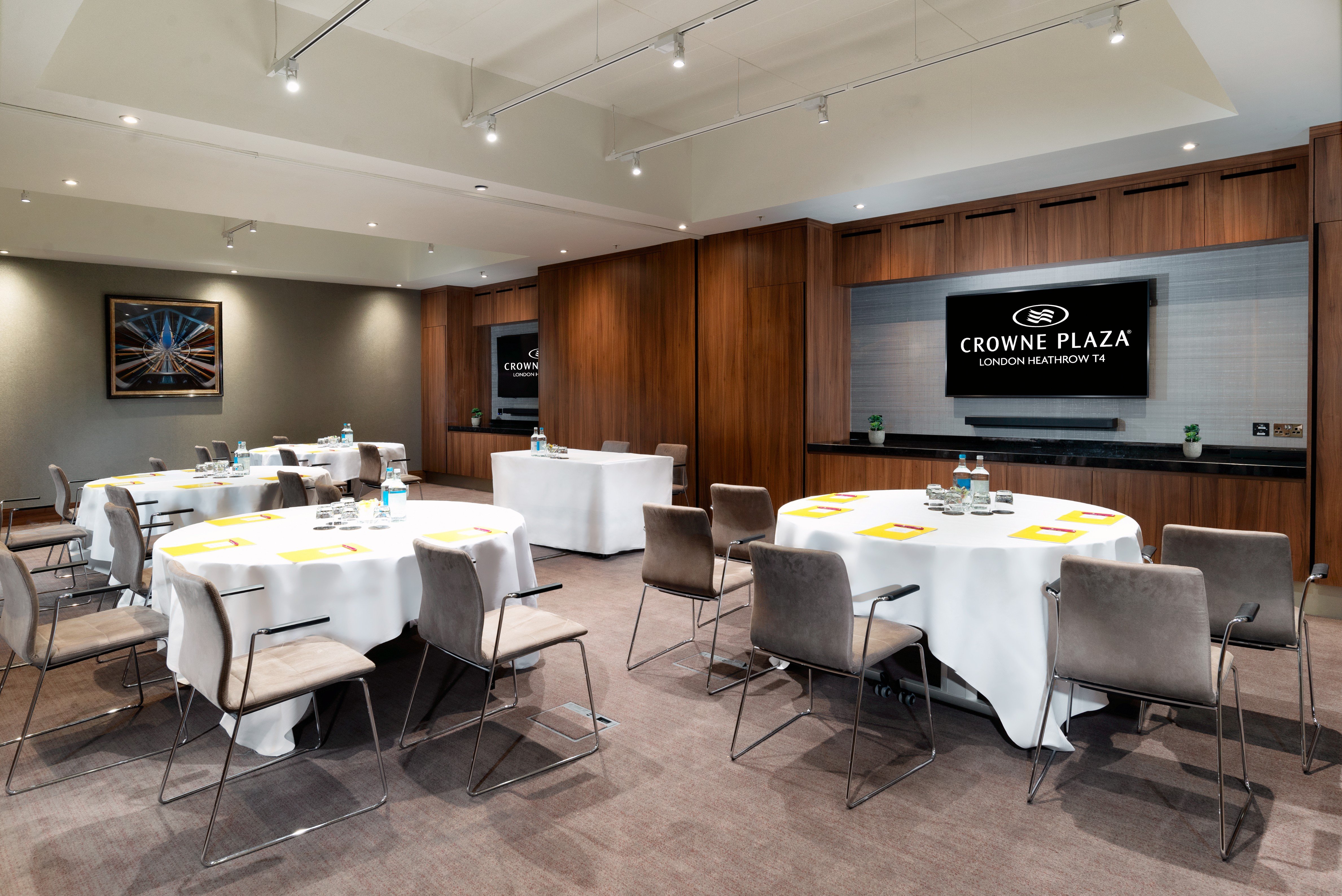 crowne plaza london heathrow t4 an ihg hotel