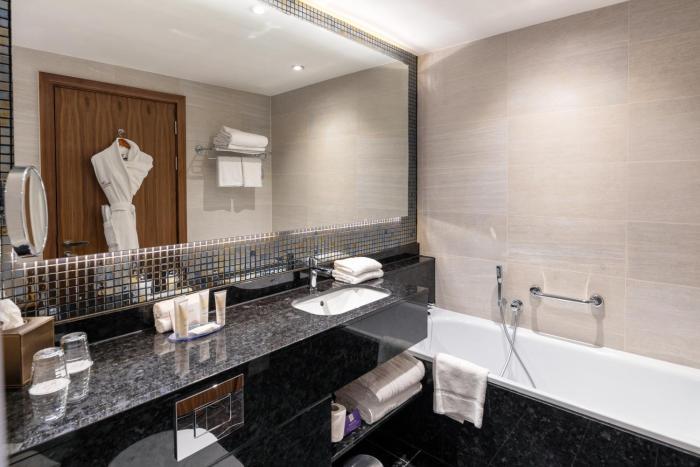 crowne plaza london heathrow t4 an ihg hotel