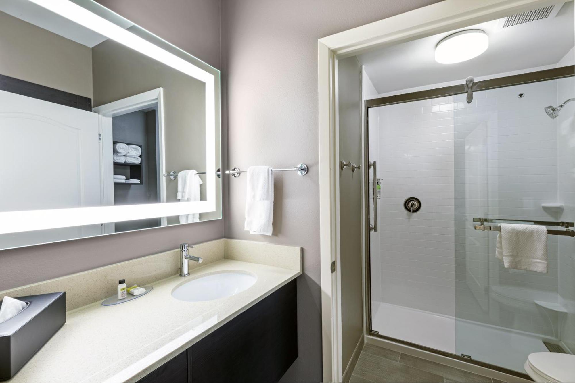 staybridge suites iah airport east an ihg hotel