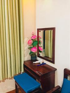 hue pink lotus hotel