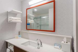 hampton inn and suites guymon
