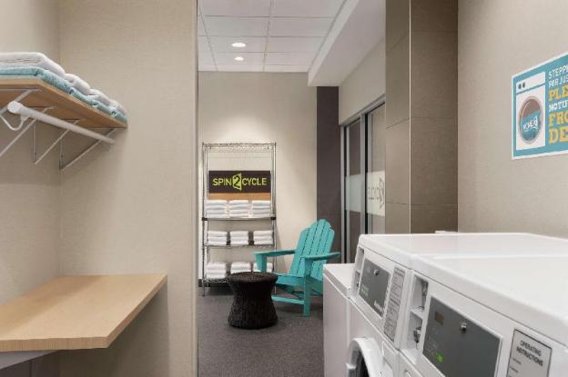 home2 suites by hilton overland park