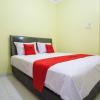 reddoorz near petra university 2