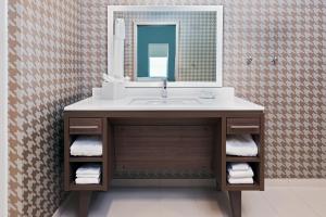 home2 suites by hilton orlando near universal