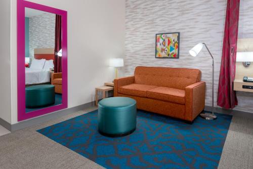 home2 suites by hilton orlando near universal