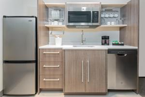 home2 suites by hilton orlando near universal