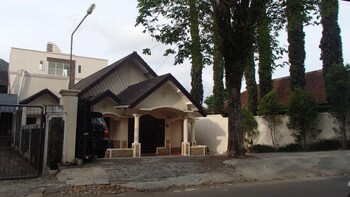 shakila guest house