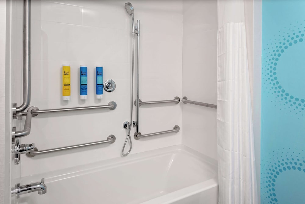 tru by hilton crossett