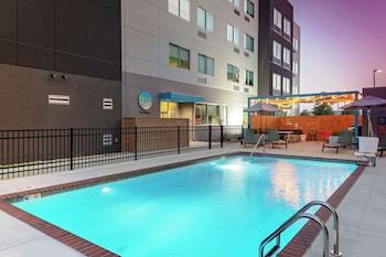 tru by hilton crossett