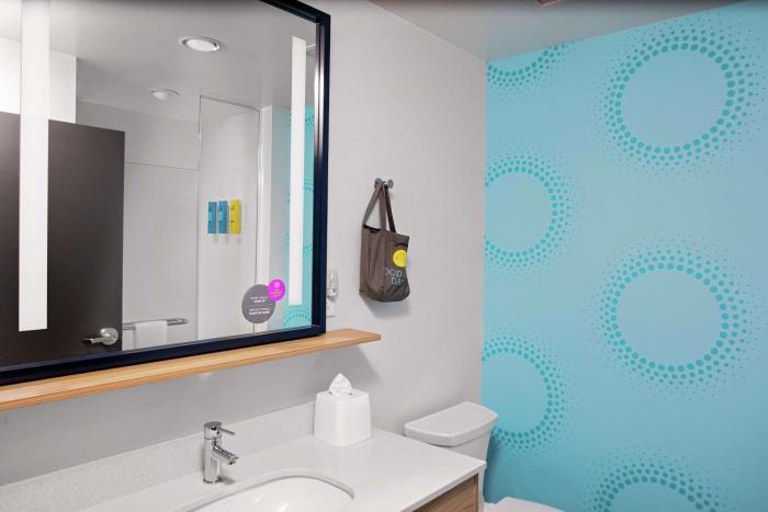 tru by hilton crossett