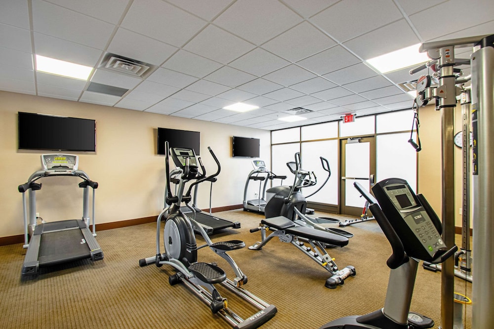 mainstay suites madison monona