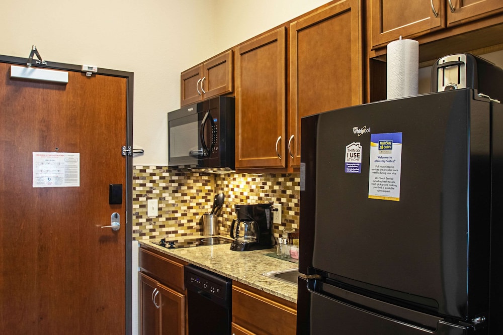 mainstay suites madison monona