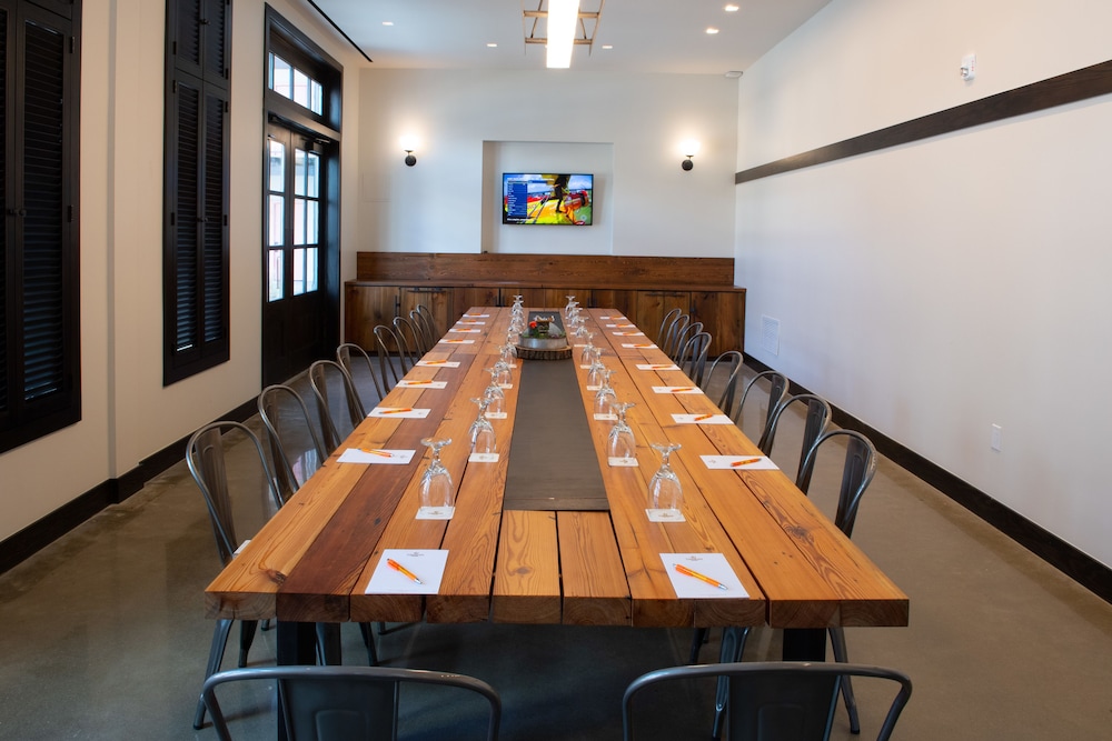 texican court by valencia hotel collection