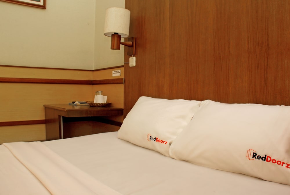 hotel lodaya by reddoorz