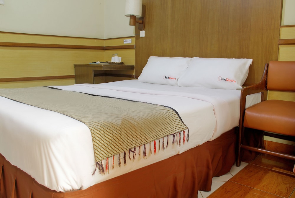 hotel lodaya by reddoorz