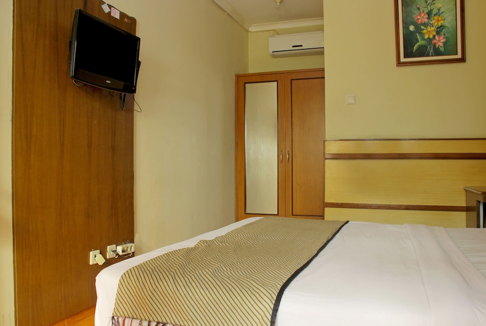 hotel lodaya by reddoorz