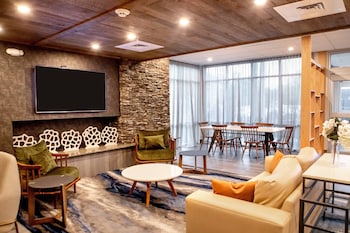 fairfield inn and suites by marriott richmond airport