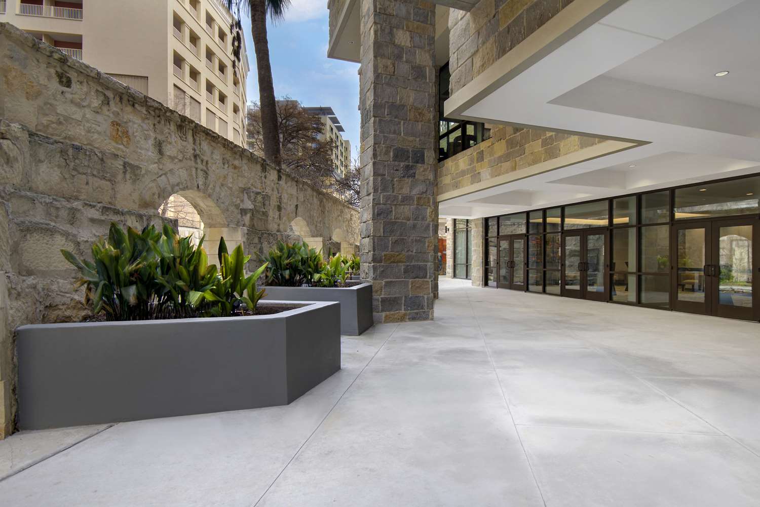 hampton inn and suites san antonio riverwalk
