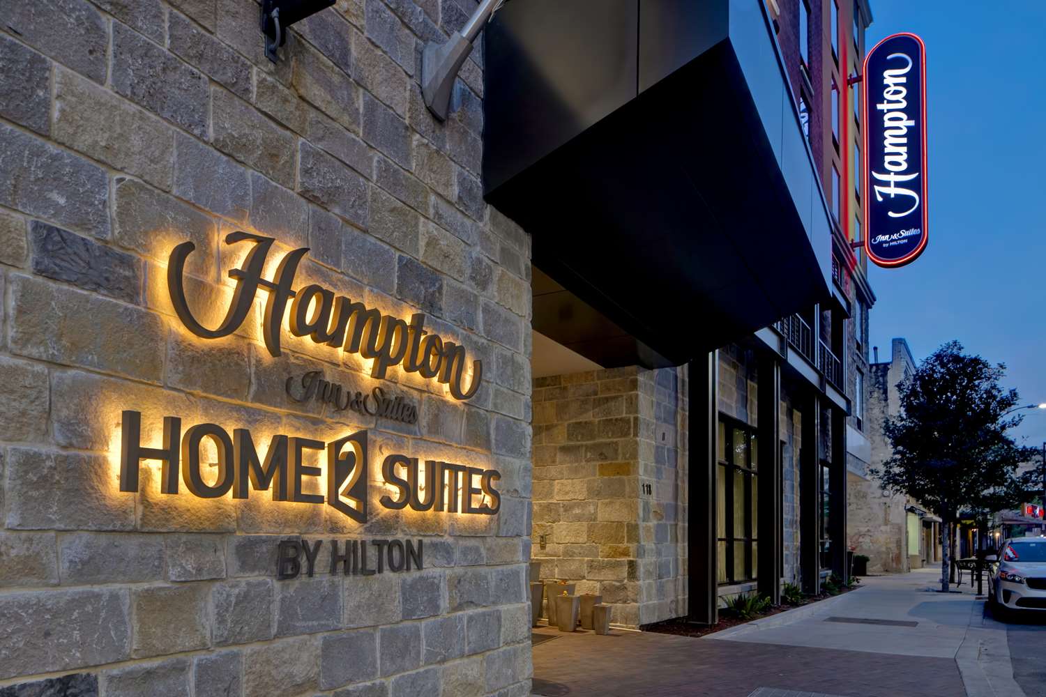 hampton inn and suites san antonio riverwalk