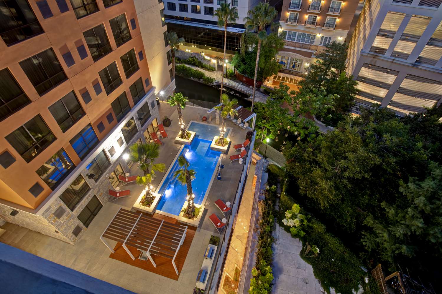 hampton inn and suites san antonio riverwalk