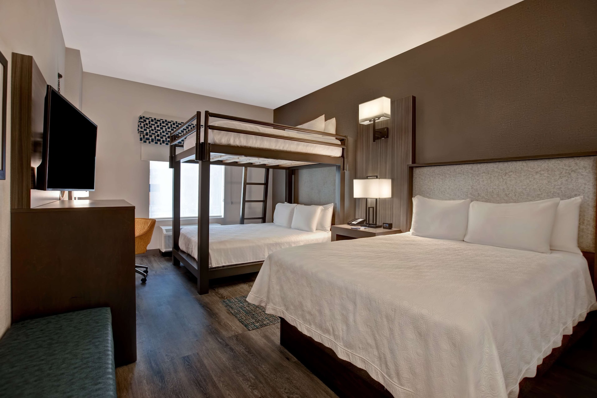 hampton inn and suites san antonio riverwalk